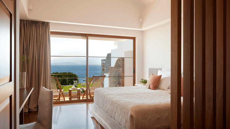 Peninsula Collection Suite